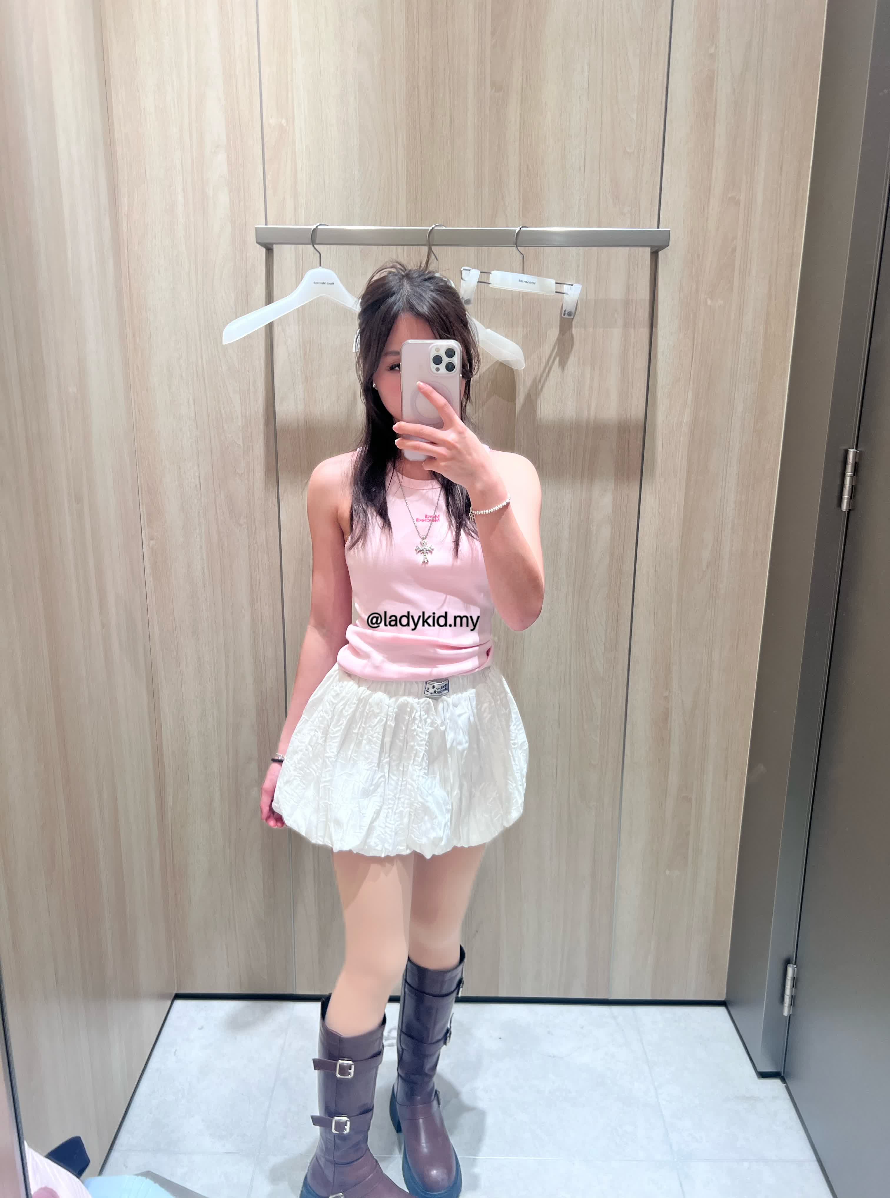 Customer mirror outfit wearing ladykid tights
