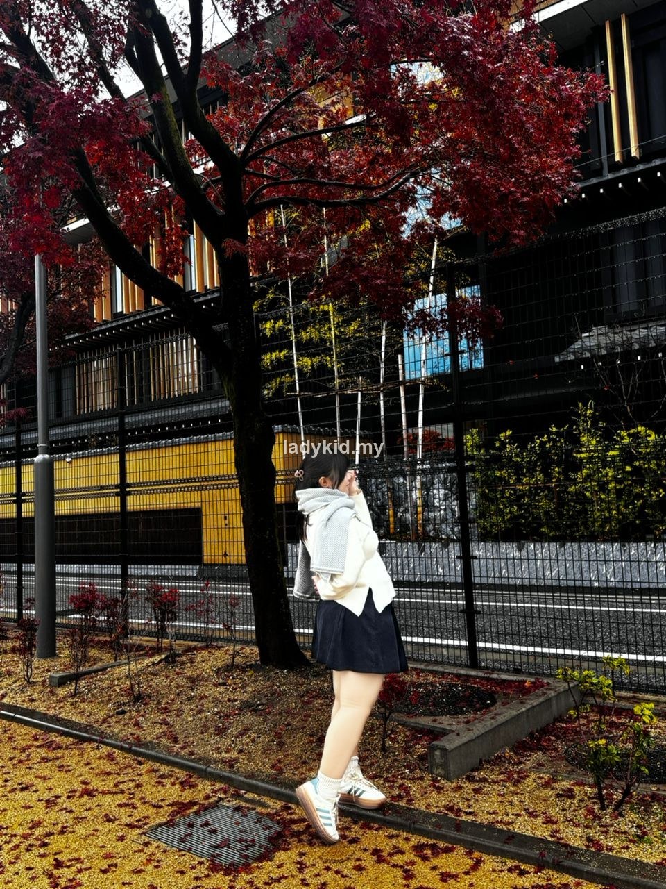 Customer autumn outfit wearing skin-tone tights